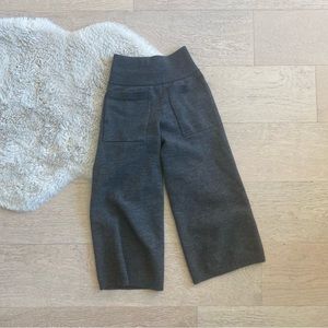 Aritzia Wilfred wool cropped front-pocket stretchy pants, size XXS